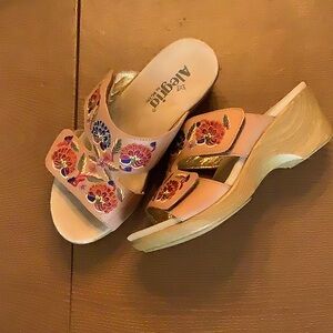 Alegria woman’s sandals
